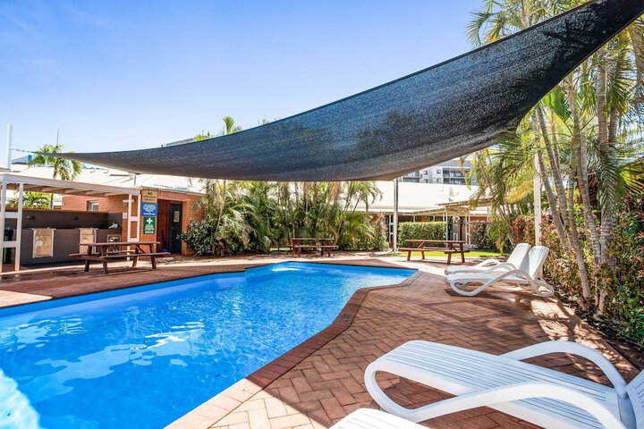Pool Hotel
