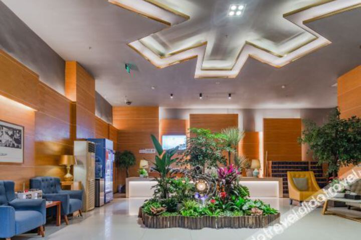 Hotel Interior 7 of 20