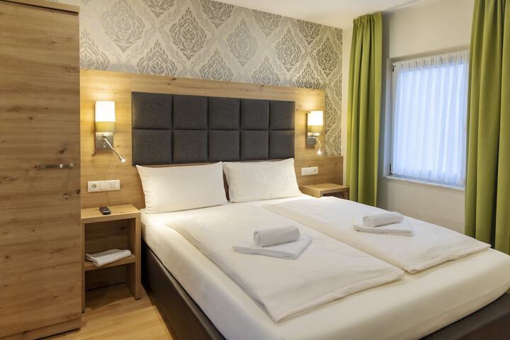Room 40 of 140