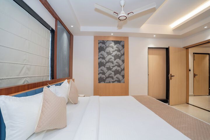 Room 44 of 174