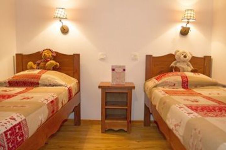Room 8 of 31