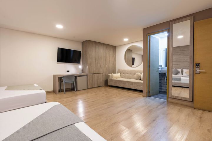 Room 30 of 137