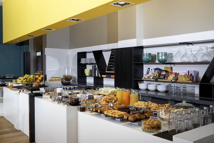 Breakfast/Coffee Service 55 of 63