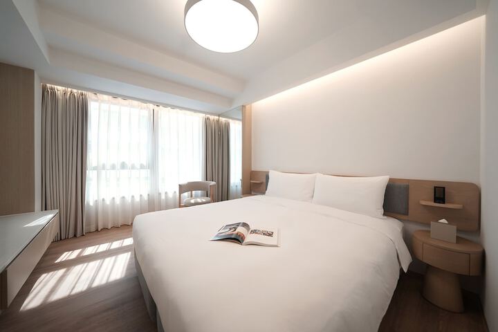Room 17 of 41