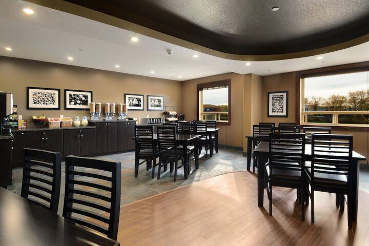 Breakfast/Coffee Service 33 of 41