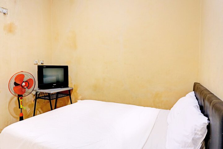 Room 9 of 27