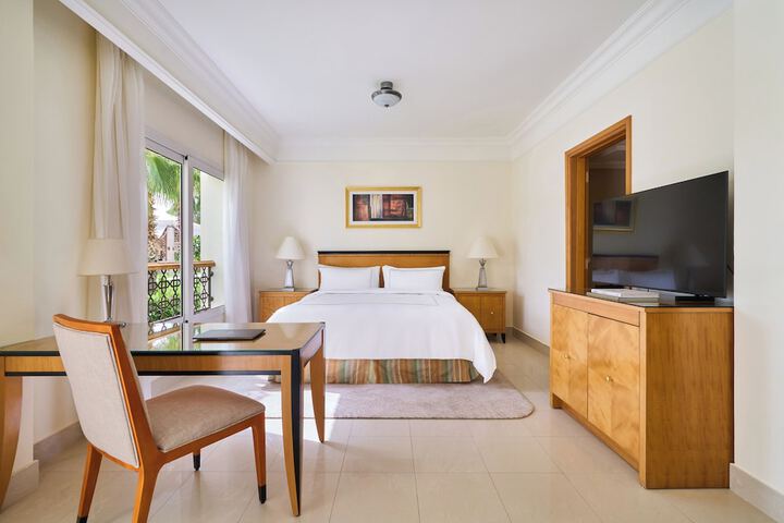 Room 4 of 86
