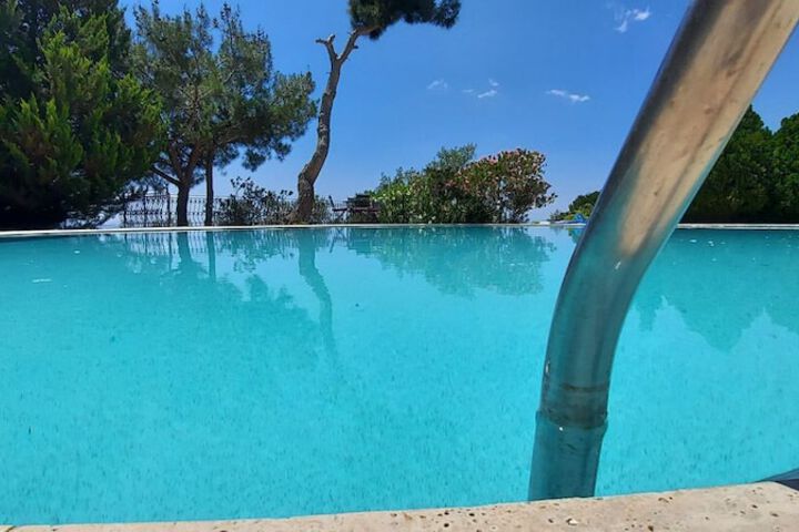 Pool 34 of 44