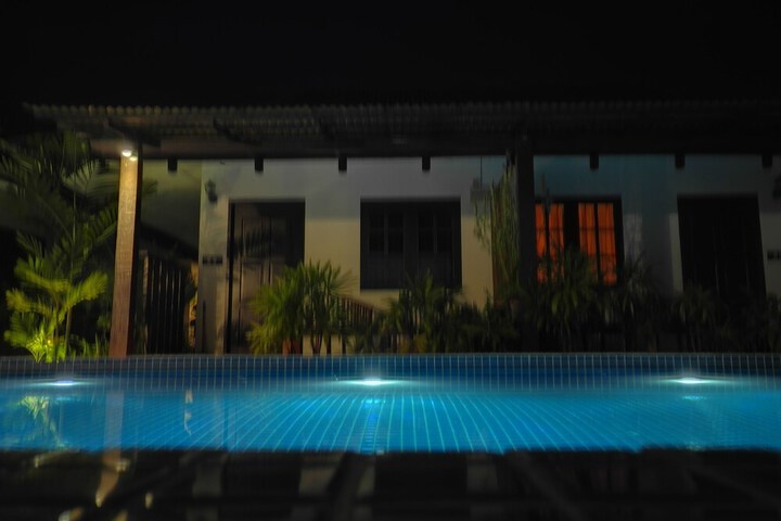 Pool 55 of 108