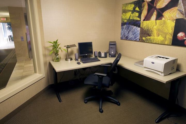 Business Center 23 of 24