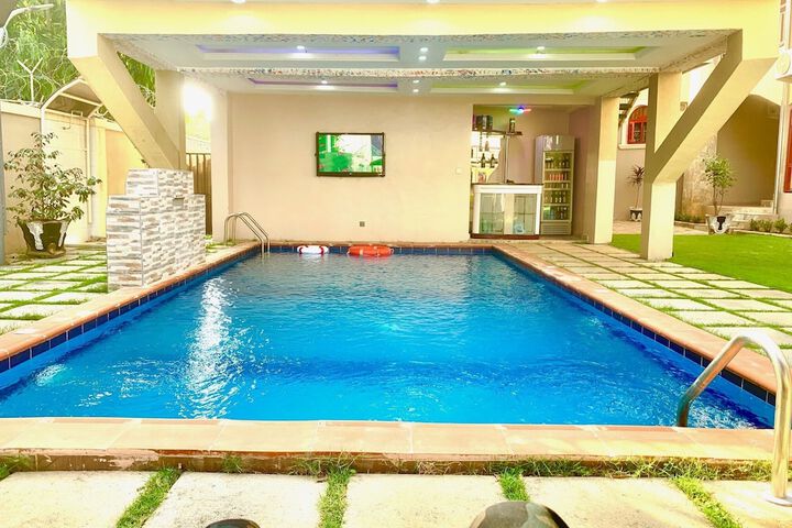 Pool 21 of 22
