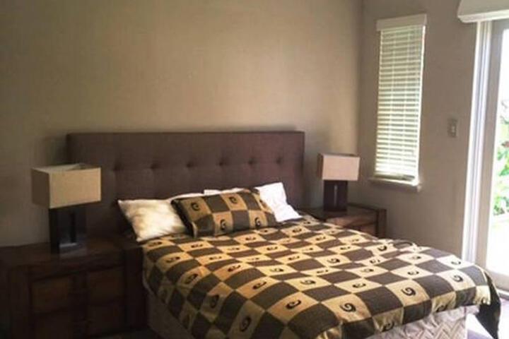 Room 4 of 5