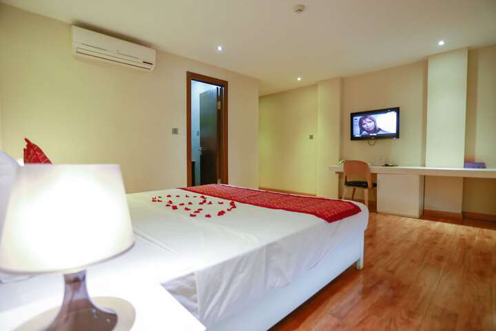 Room 5 of 34