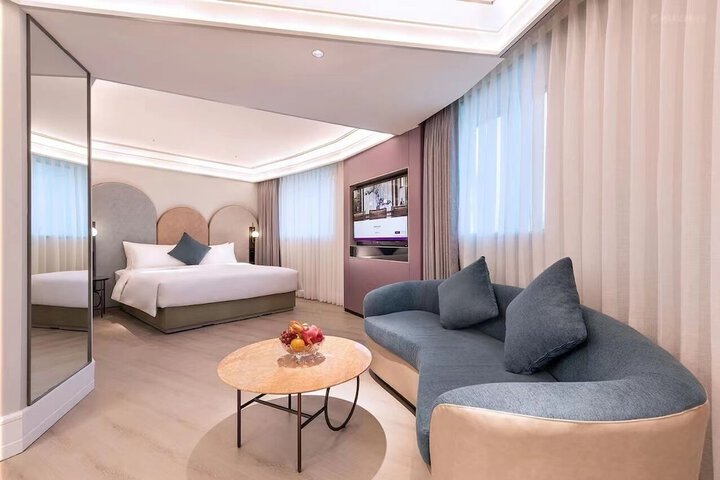 Room 37 of 52