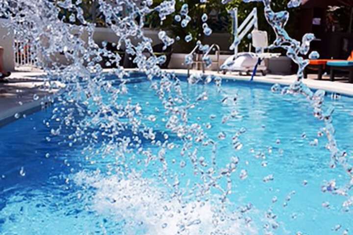 Pool waterfall