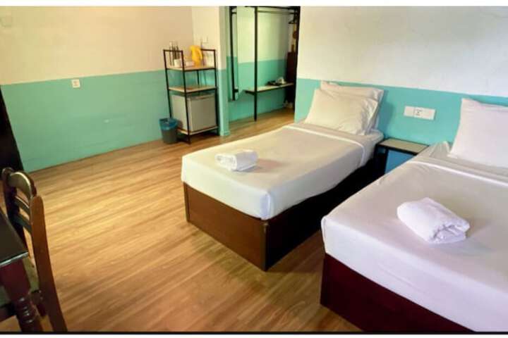 Room 14 of 42