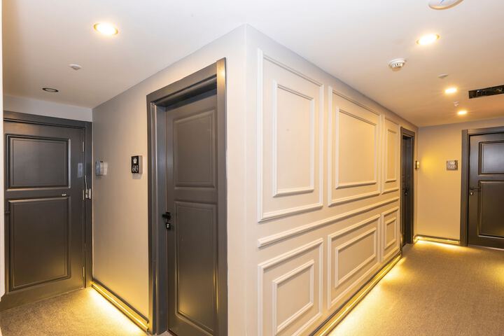 Ballroom/Hall 38 of 41