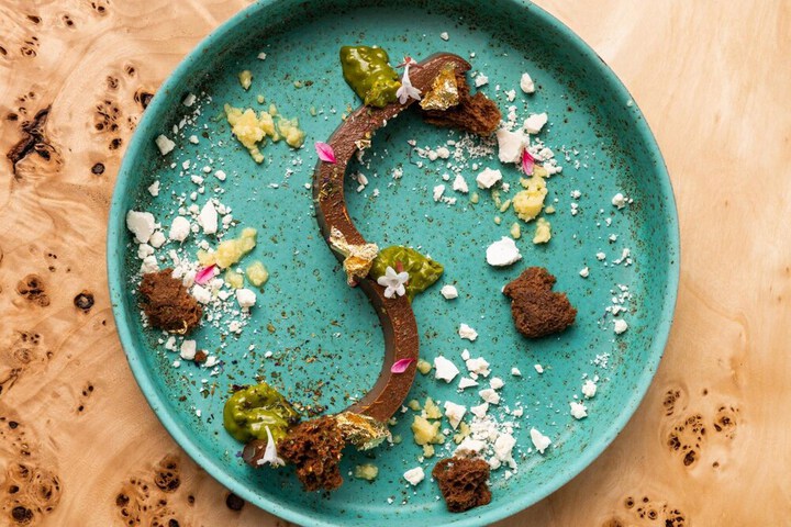 Dining 36 of 56
