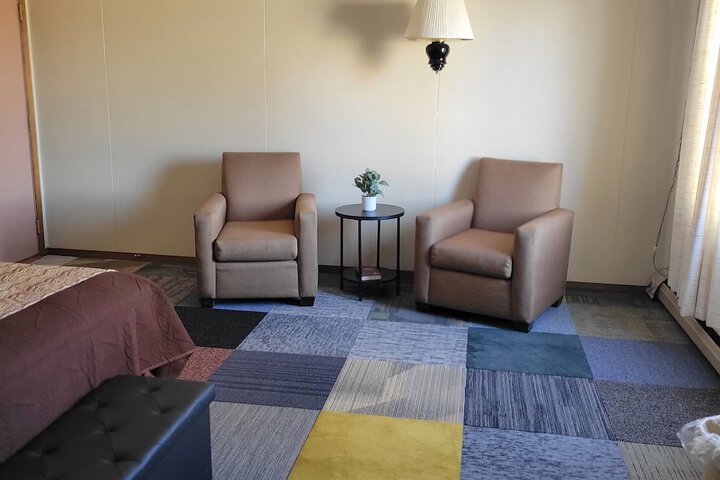 Room 6 of 26