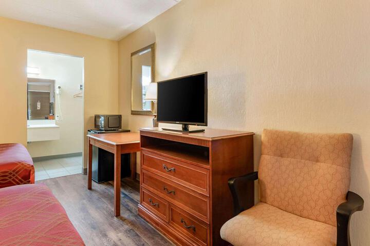 2 Double Beds Pet Friendly (6 of 18)