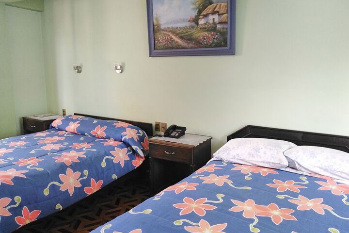 Room 8 of 10