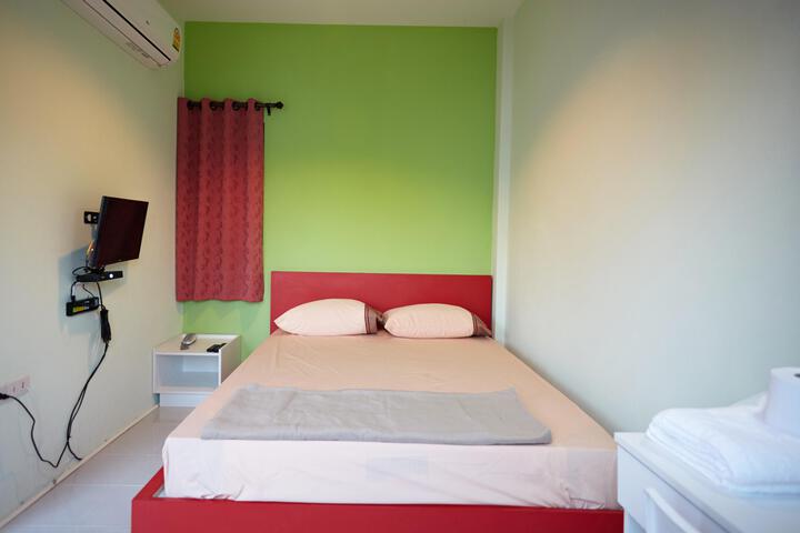 U26 Budget Hotel