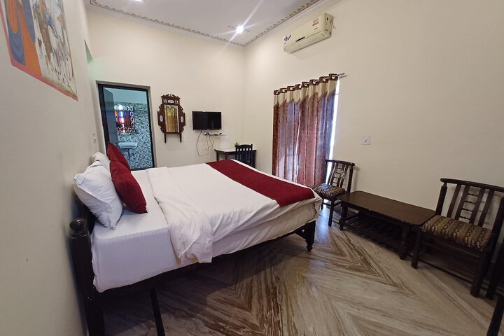 Room 13 of 40