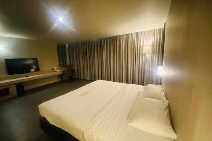 Room 50 of 101