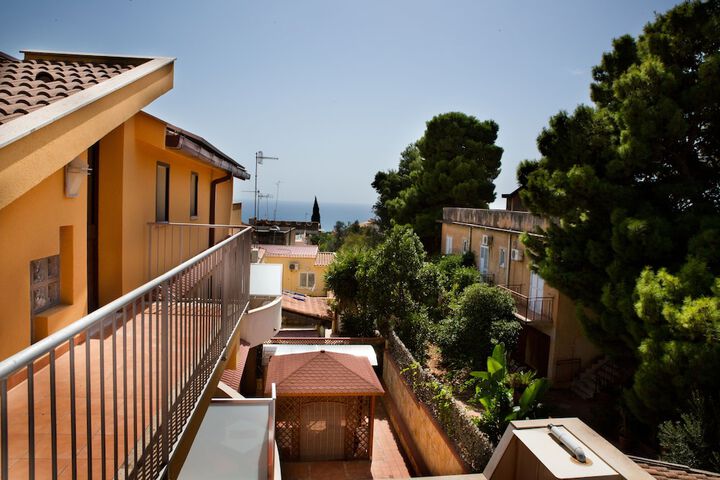 Terrace/Patio 23 of 33