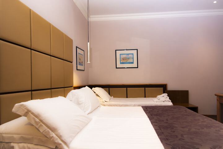 Room 39 of 167