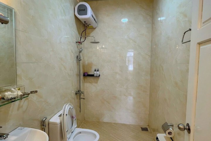 Room 14 of 101