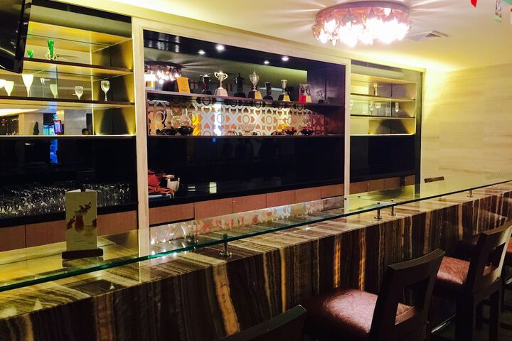 Lounge 53 of 59