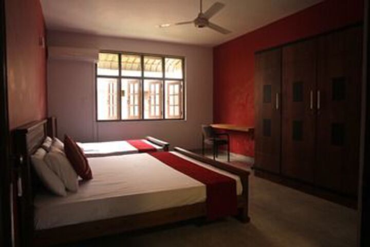 Room 10 of 23