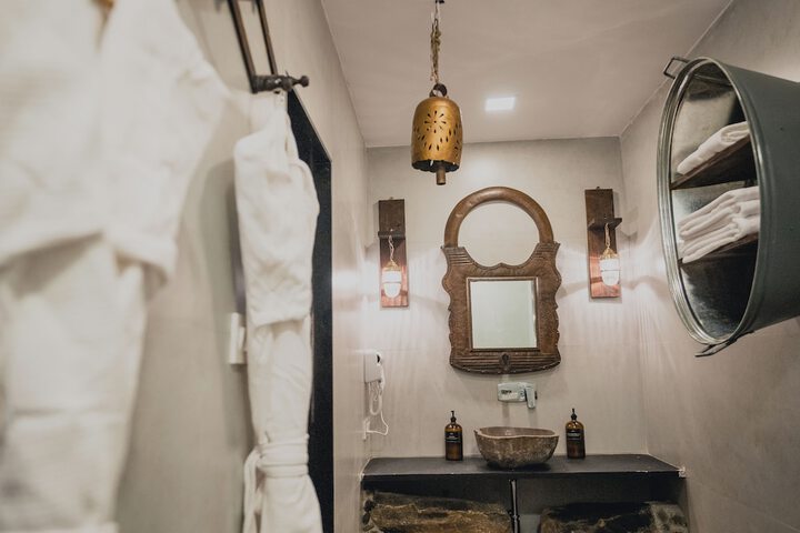 Room 84 of 119