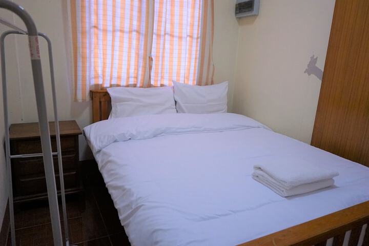 Room 11 of 68