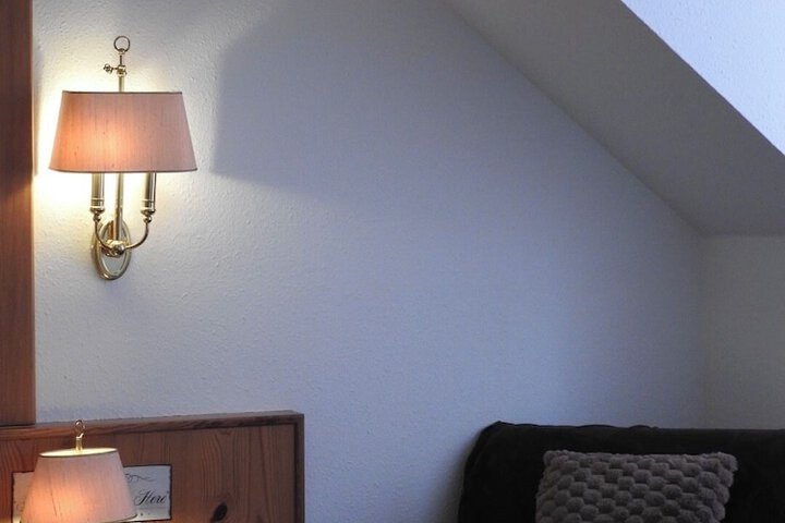 Room 7 of 22