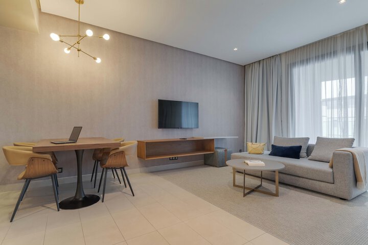 Room 10 of 39