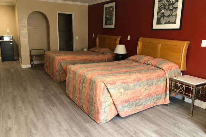 2 Double Beds (2 of 2)
