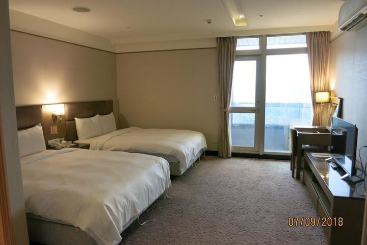 Room 19 of 35