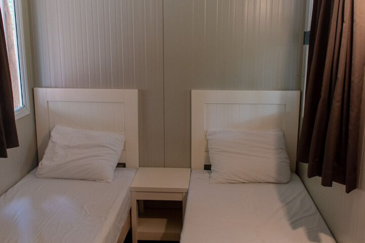 Room 6 of 37