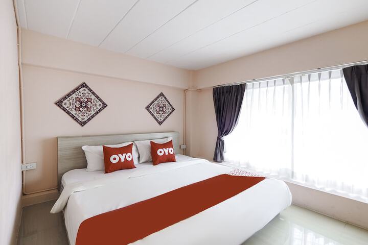 Room 9 of 40
