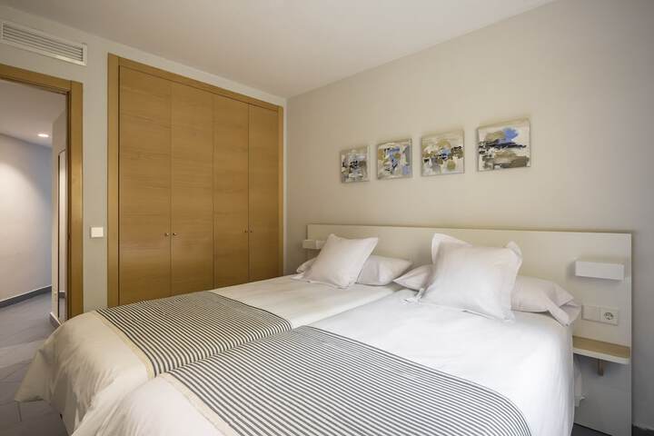 Room 3 of 56