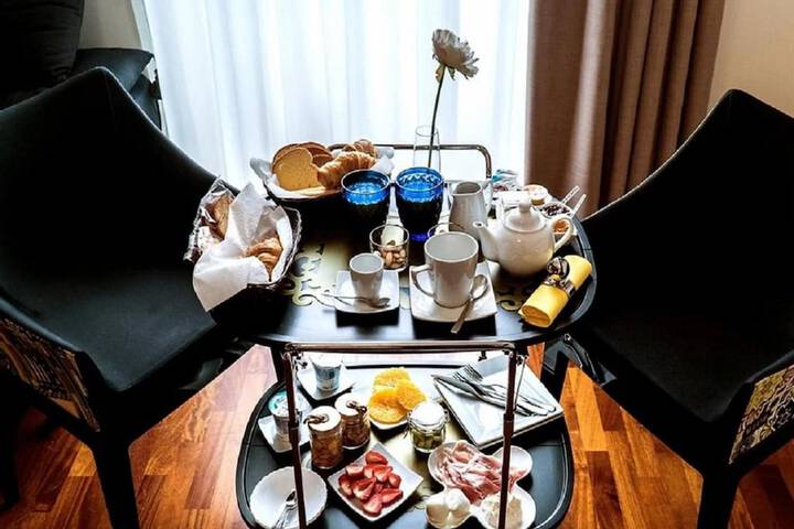 Breakfast/Coffee Service 30 of 49