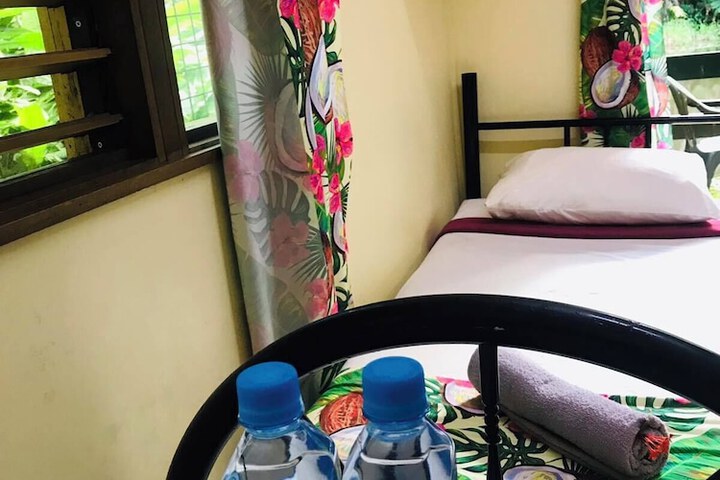 Room 33 of 195