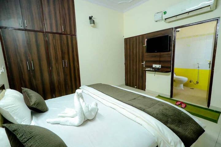 Room 6 of 23
