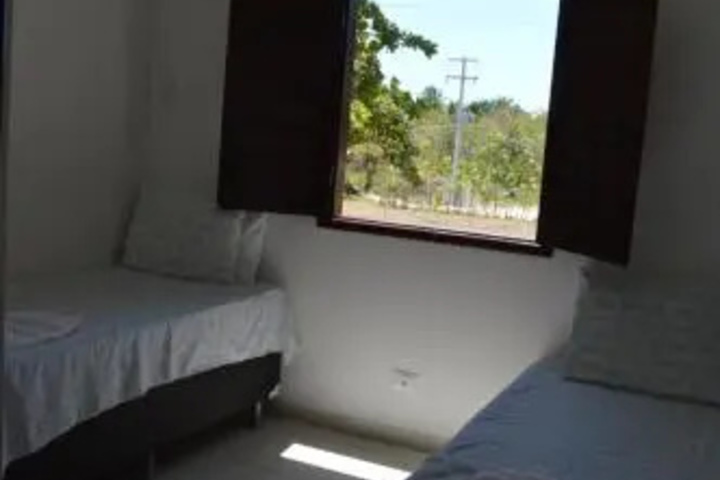 Room 4 of 12