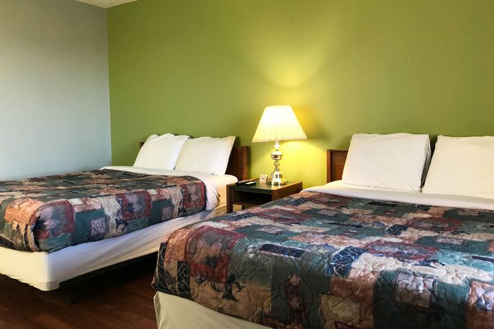 Room 12 of 39