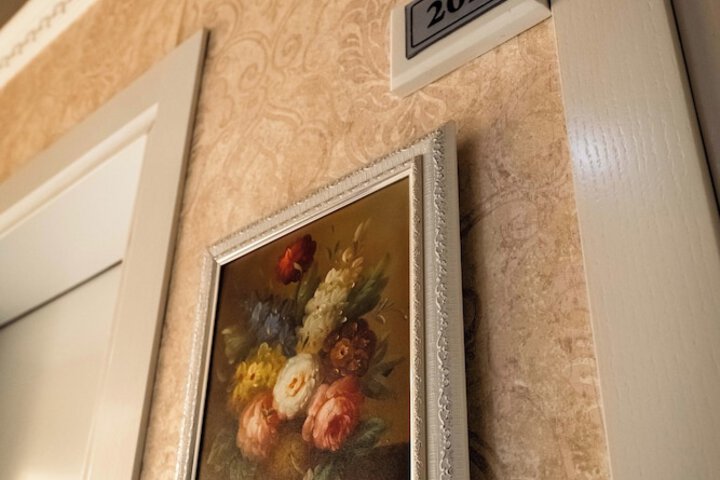 Room 72 of 188