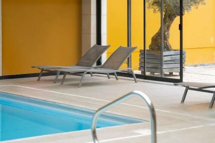 Pool 38 of 81