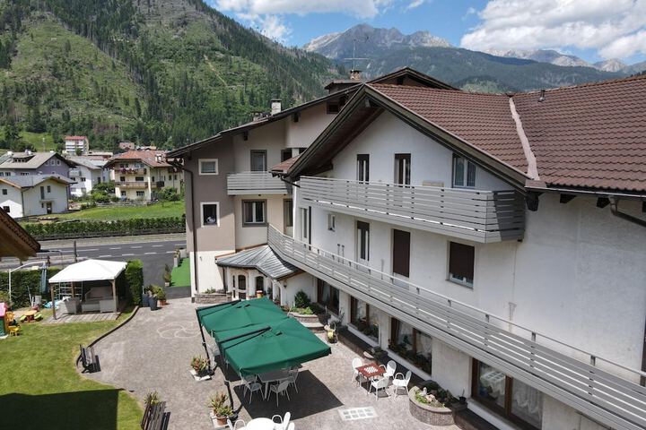 Hotel 42 of 43